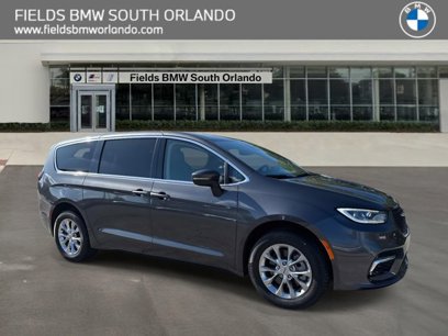 Used 2023 Chrysler Pacifica Touring-L