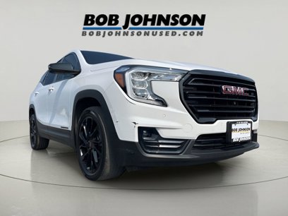 Used 2024 GMC Terrain SLT w/ Infotainment Package II