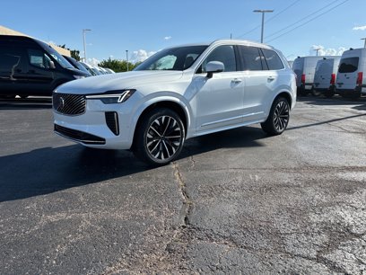 New 2025 Volvo XC90 B5 Ultra w/ Lounge Package
