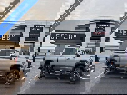 New 2025 GMC Sierra 2500 SLT w/ SLT Premium Package