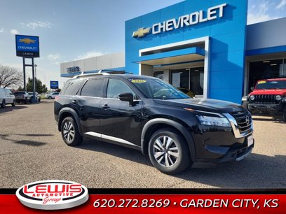 Used 2023 Nissan Pathfinder SL