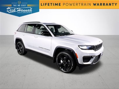New 2025 Jeep Grand Cherokee Limited w/ Black Appearance Package