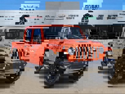 Used 2023 Jeep Gladiator Mojave w/ Cold Weather Group