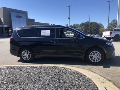 Used 2022 Chrysler Pacifica Touring-L