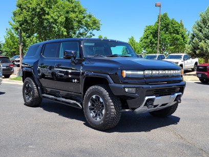 New 2024 GMC Hummer EV 2X w/ Extreme Off-Road Package