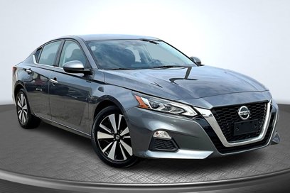 Used 2021 Nissan Altima 2.5 SV