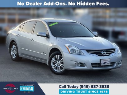 Used 2011 Nissan Altima Hybrid Sedan w/ Premium Pkg