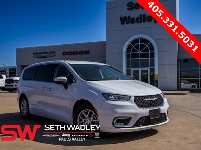 Used 2023 Chrysler Pacifica Touring-L