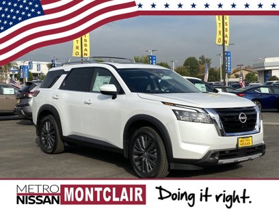 New 2025 Nissan Pathfinder SL w/ SL Premium Package
