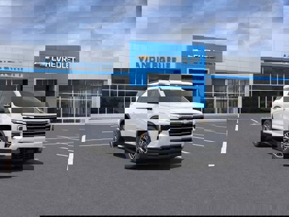 New 2025 Chevrolet Traverse LT
