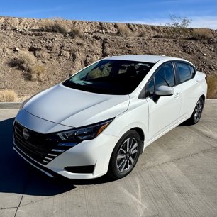 New 2025 Nissan Versa SV w/ Trunk Package