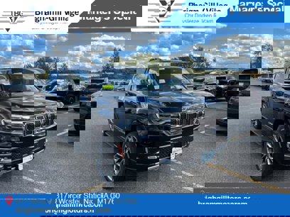 New 2024 Jeep Wagoneer L Series II w/ Convenience Group I