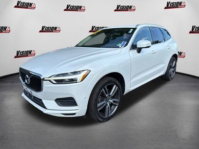Used 2018 Volvo XC60 T5 Momentum w/ Vision Package