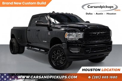Used 2022 RAM 3500 Tradesman w/ Chrome Appearance Group