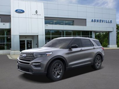 New 2024 Ford Explorer XLT w/ Equipment Group 202A