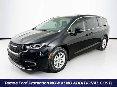 Used 2024 Chrysler Pacifica Touring-L
