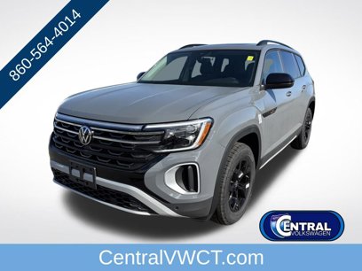New 2025 Volkswagen Atlas Peak Edition SE