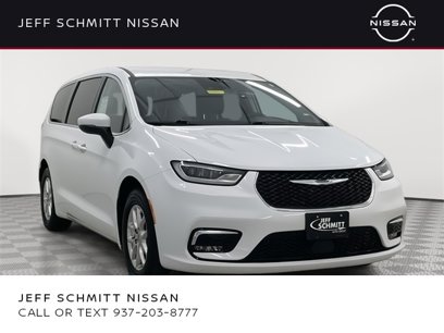 Used 2023 Chrysler Pacifica Touring-L