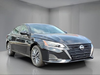 New 2025 Nissan Altima 2.5 SV w/ SV Premium Package