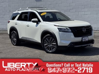 Used 2023 Nissan Pathfinder SL w/ SL Premium Package