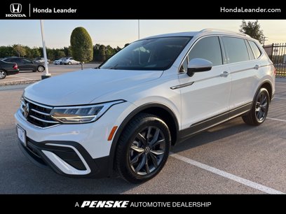 Used 2022 Volkswagen Tiguan SE w/ Panoramic Sunroof Package
