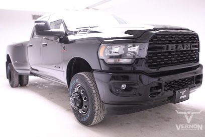New 2024 RAM 3500 Big Horn w/ Night Edition