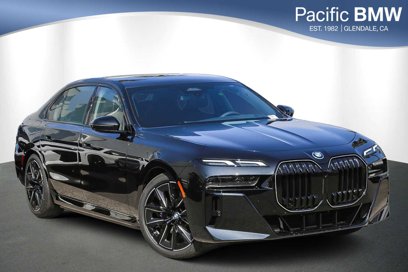 New 2025 BMW 750e xDrive w/ Premium Package