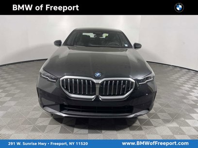 New 2025 BMW i5 xDrive40 w/ M Sport Package