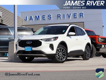 New 2025 Ford Escape SE