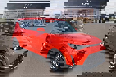 New 2025 Kia Soul LX