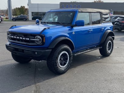 New 2024 Ford Bronco Outer Banks w/ Sasquatch Package