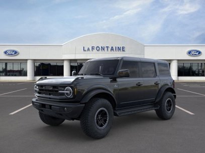 New 2025 Ford Bronco Outer Banks w/ Sasquatch Package