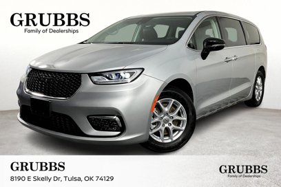 Used 2024 Chrysler Pacifica Touring-L