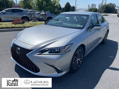 New 2025 Lexus ES 300h w/ Premium Package