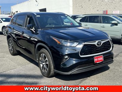 Used 2023 Toyota Highlander XLE