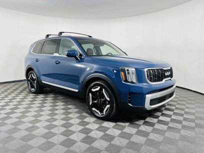 Used 2023 Kia Telluride EX w/ EX Captain's Chair Package