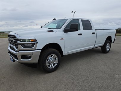 New 2025 RAM 2500 Tradesman w/ Chrome Appearance Group