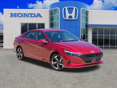 Used 2023 Hyundai Elantra SEL w/ Convenience Package