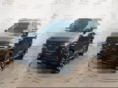 New 2025 Volvo XC90 T8 Core w/ Climate Package