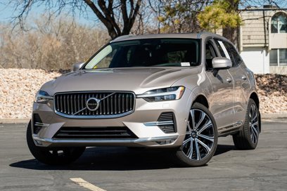 Used 2023 Volvo XC60 B5 Ultimate w/ Climate Package