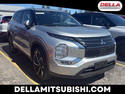Used 2024 Mitsubishi Outlander SE