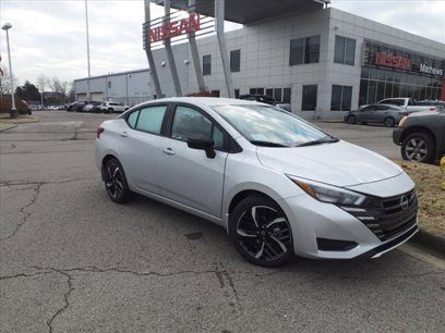New 2025 Nissan Versa SR w/ Trunk Package