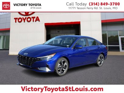 Used 2023 Hyundai Elantra Limited w/ Preferred Accessory Package