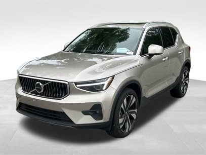 Used 2024 Volvo XC40 B5 Plus w/ Protection Package Premier