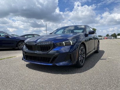 New 2026 BMW 550e xDrive w/ Premium Package