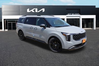 New 2025 Kia Carnival SX