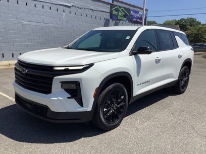 New 2025 Chevrolet Traverse LT w/ Midnight/Sport Edition