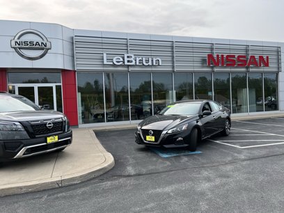 Used 2022 Nissan Altima 2.5 SV w/ SV Premium Package