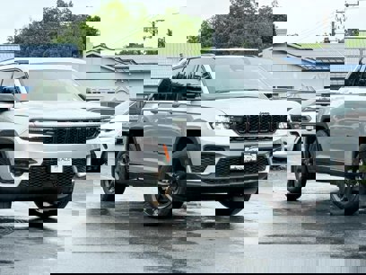 New 2025 Jeep Grand Cherokee Altitude
