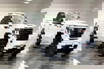 New 2025 GMC Sierra 1500 Pro w/ Graphite Edition